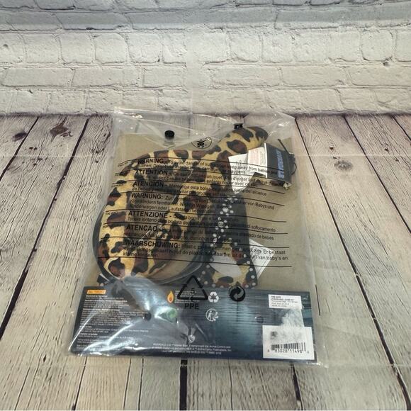 Riverdale Josie Halloween Costume Accessory Kit - Picture 3 of 3